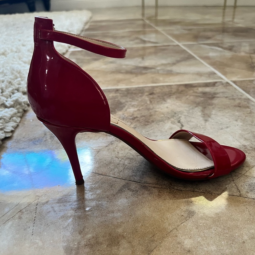 Red heels - Picture 4 of 4